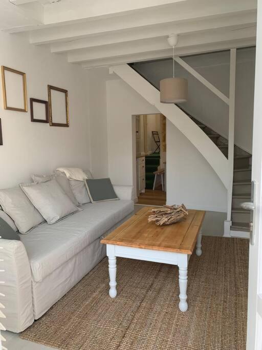 Gite La Petite Maison Guîtres 外观 照片